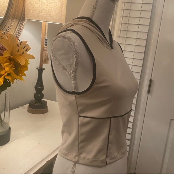 2/$20 AVIA Sleeveless Cropped Hooded Fitness Top Large L - Picture 4 of 6